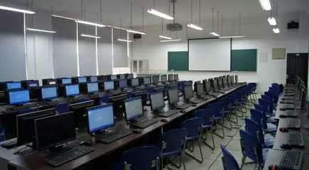 大連科技學(xué)院信息科學(xué)與技術(shù)學(xué)院計(jì)算機(jī)硬件開發(fā)專業(yè) 培養(yǎng)未來科技創(chuàng)新的硬件工程師